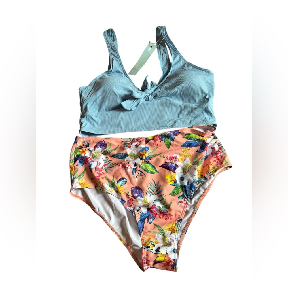 Dressfo NWT bikini size 12